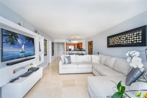 555 NE 15th Street Miami FL 33132