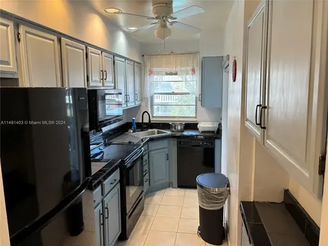 181 NE 14th Avenue Hallandale Beach FL 33009