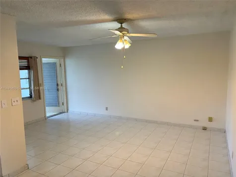 181 NE 14th Avenue Hallandale Beach FL 33009