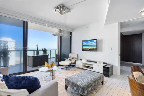 2201 Collins Avenue Miami Beach FL 33139
