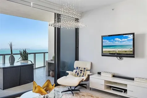 2201 Collins Avenue Miami Beach FL 33139