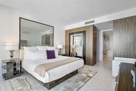 2201 Collins Avenue Miami Beach FL 33139