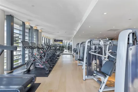 2201 Collins Avenue Miami Beach FL 33139