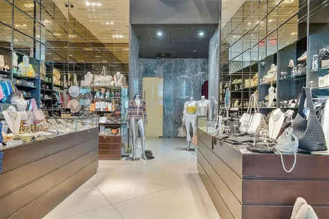 2201 Collins Avenue Miami Beach FL 33139