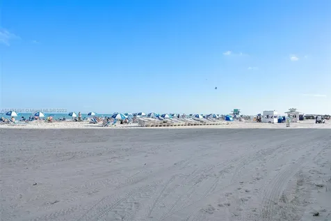 2201 Collins Avenue Miami Beach FL 33139