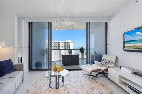 2201 Collins Avenue Miami Beach FL 33139