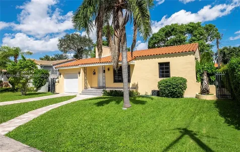 9 Campina Court Coral Gables FL 33134