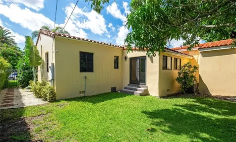 9 Campina Court Coral Gables FL 33134