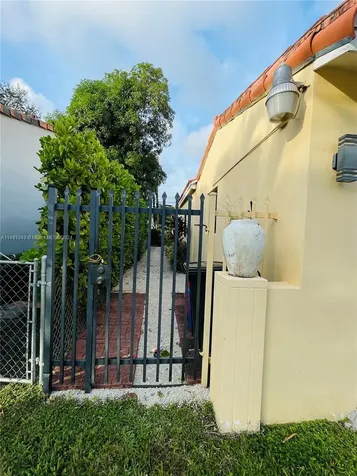 9 Campina Court Coral Gables FL 33134