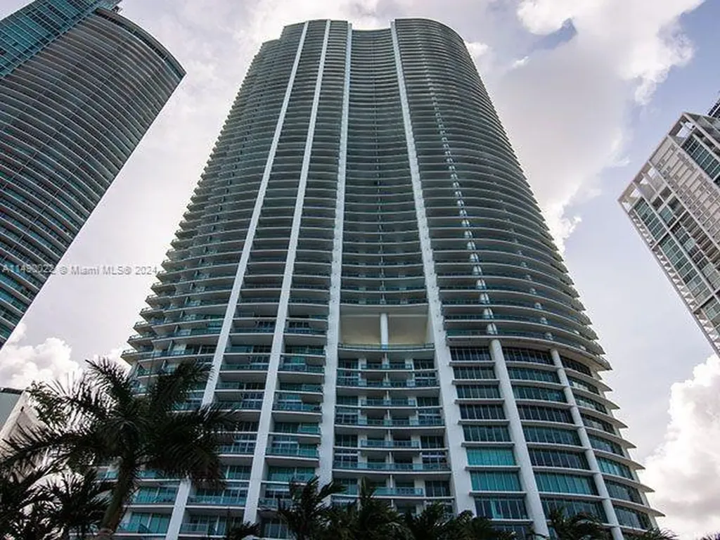900 Biscayne Boulevard Miami FL 33132