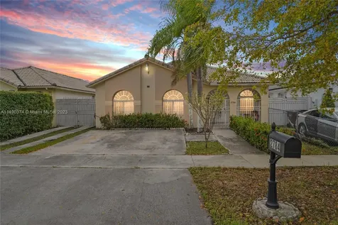 2784 W 70th Street Hialeah FL 33016