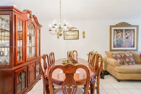 2784 W 70th Street Hialeah FL 33016