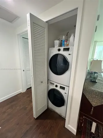 218 SE 14th Street Miami FL 33131