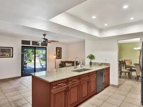 6601 NW 23rd Street Margate FL 33063