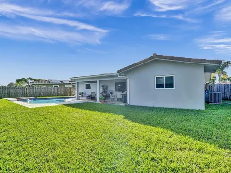 6601 NW 23rd Street Margate FL 33063