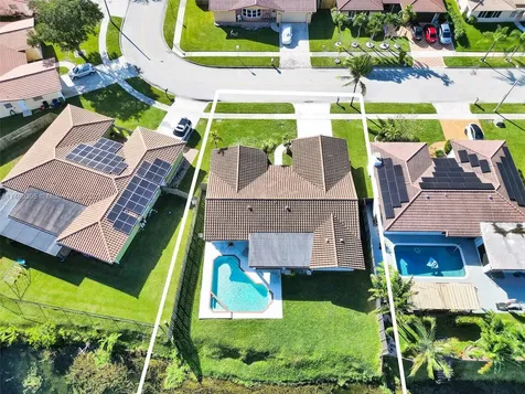 6601 NW 23rd Street Margate FL 33063