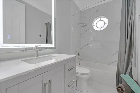11864 NW 10th Place Coral Springs FL 33071