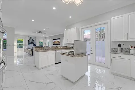 11864 NW 10th Place Coral Springs FL 33071