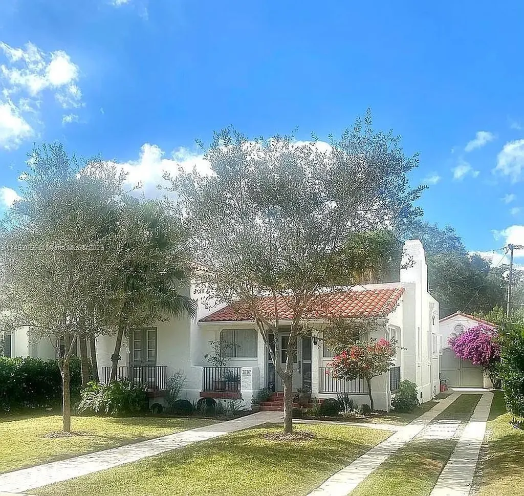 2610 Alhambra Circle Coral Gables FL 33134