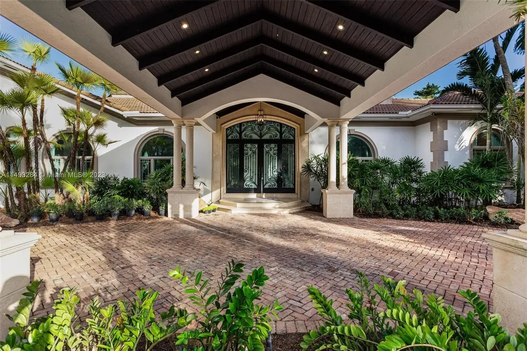 11025 SW 62nd Avenue Pinecrest FL 33156