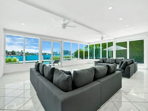 205 N Hibiscus Drive Miami Beach FL 33139