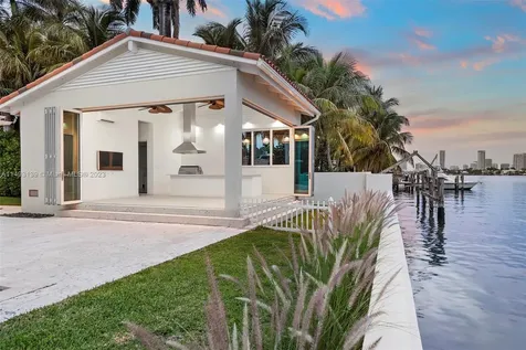 205 N Hibiscus Drive Miami Beach FL 33139
