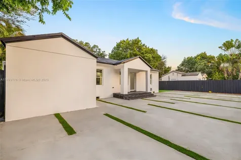 8281 NE 2nd Court Miami FL 33138