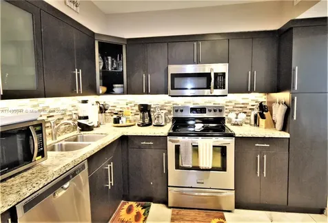 5161 Collins Avenue Miami Beach FL 33140