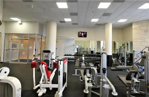 5161 Collins Avenue Miami Beach FL 33140