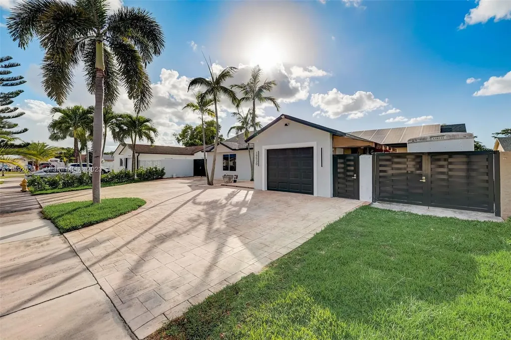 19530 NW 57th Court Hialeah FL 33015