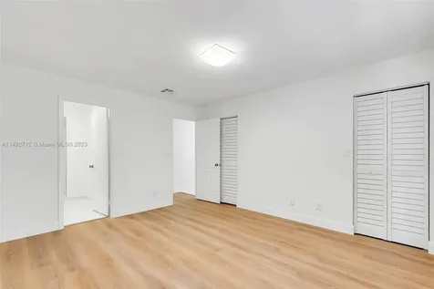 1213 NW 123rd Avenue Pembroke Pines FL 33026