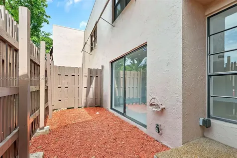 1213 NW 123rd Avenue Pembroke Pines FL 33026