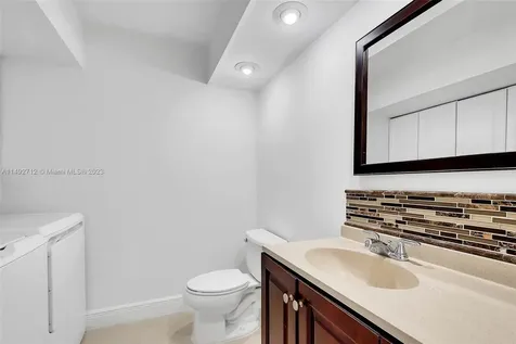 1213 NW 123rd Avenue Pembroke Pines FL 33026