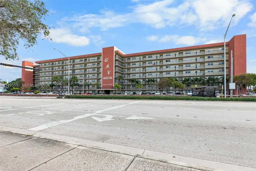 2350 NE 14th Street Causeway Pompano Beach FL 33062