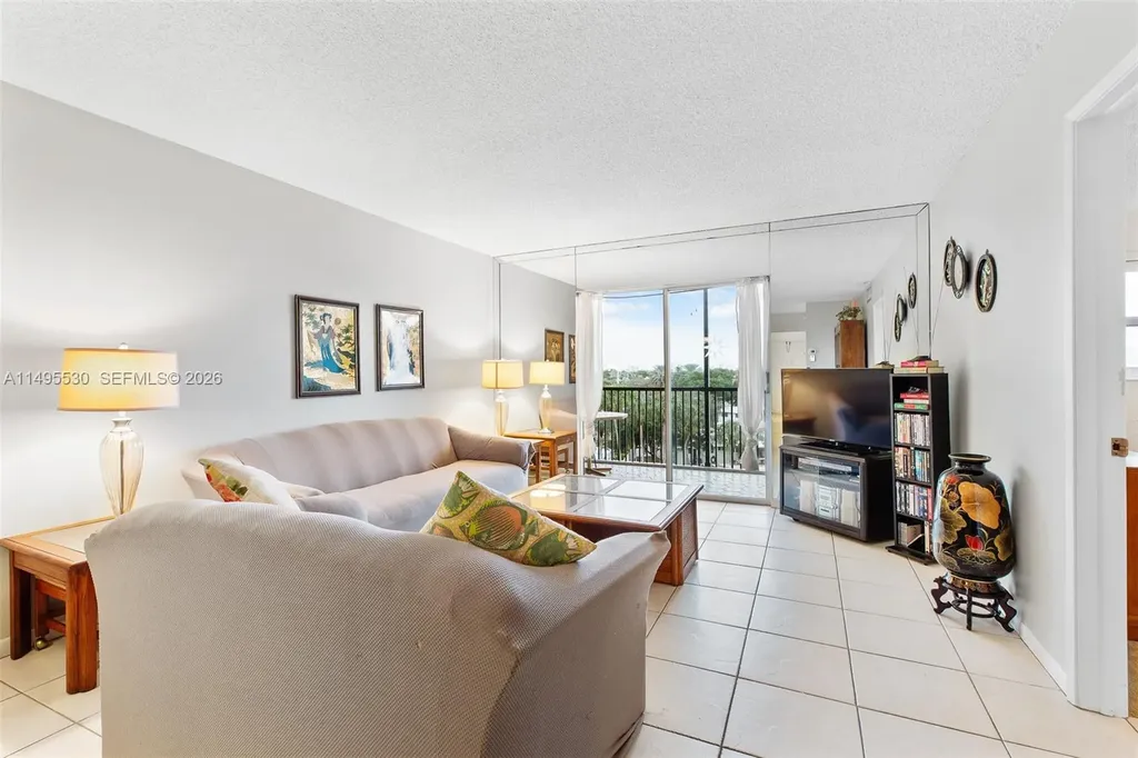 2350 NE 14th Street Causeway Pompano Beach FL 33062