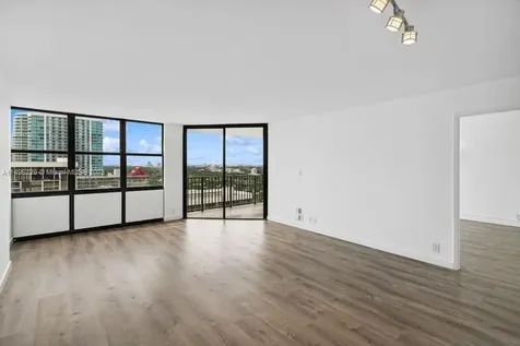 1901 Brickell Avenue Miami FL 33129