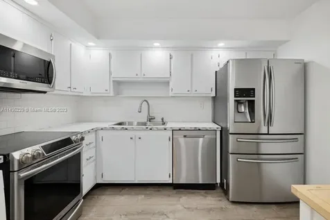 1901 Brickell Avenue Miami FL 33129