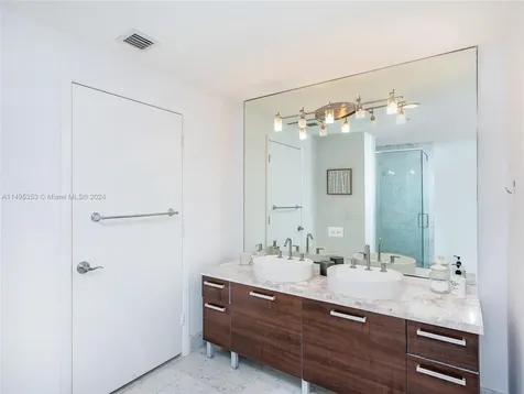 244 Biscayne Boulevard Miami FL 33132
