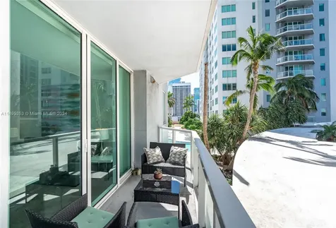 244 Biscayne Boulevard Miami FL 33132