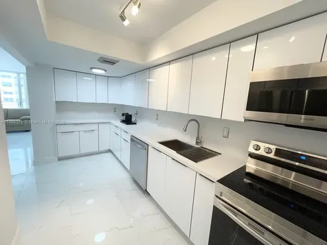 18041 Biscayne Boulevard Aventura FL 33160