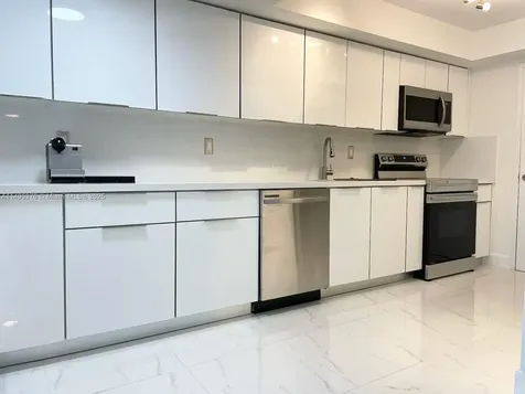18041 Biscayne Boulevard Aventura FL 33160