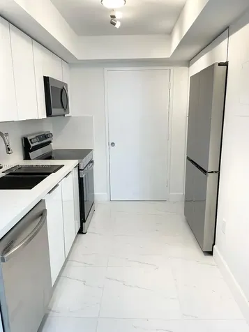 18041 Biscayne Boulevard Aventura FL 33160