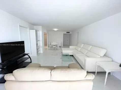 18041 Biscayne Boulevard Aventura FL 33160