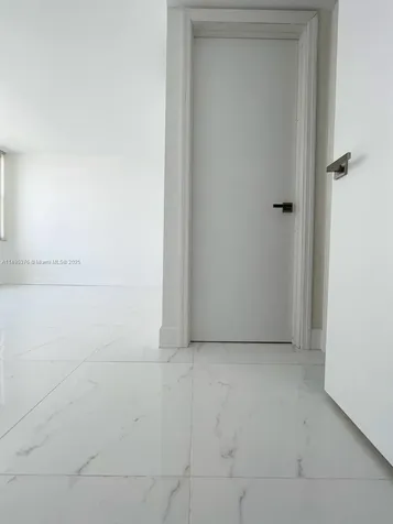 18041 Biscayne Boulevard Aventura FL 33160