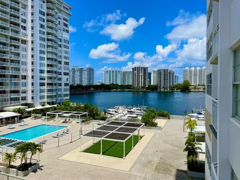 18041 Biscayne Boulevard Aventura FL 33160