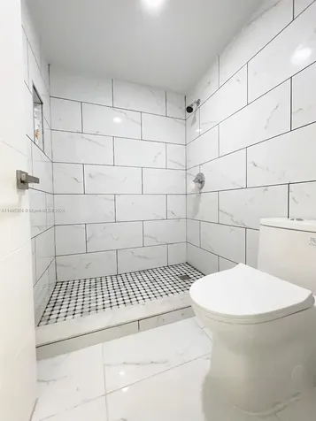 18041 Biscayne Boulevard Aventura FL 33160