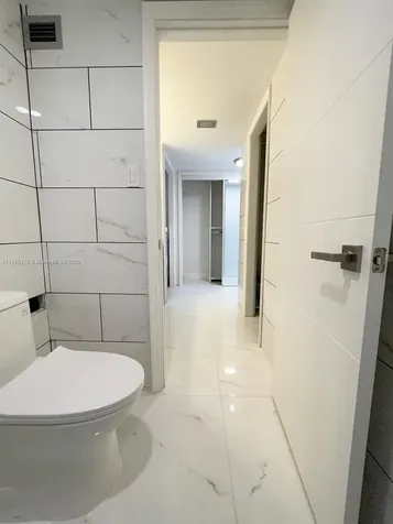 18041 Biscayne Boulevard Aventura FL 33160