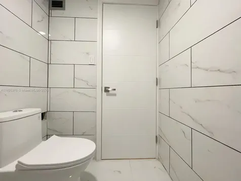 18041 Biscayne Boulevard Aventura FL 33160