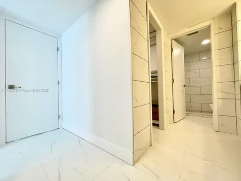 18041 Biscayne Boulevard Aventura FL 33160