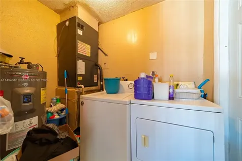 2974 NW 29th Street Miami FL 33142